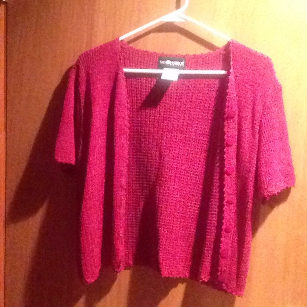 Short waist sweater